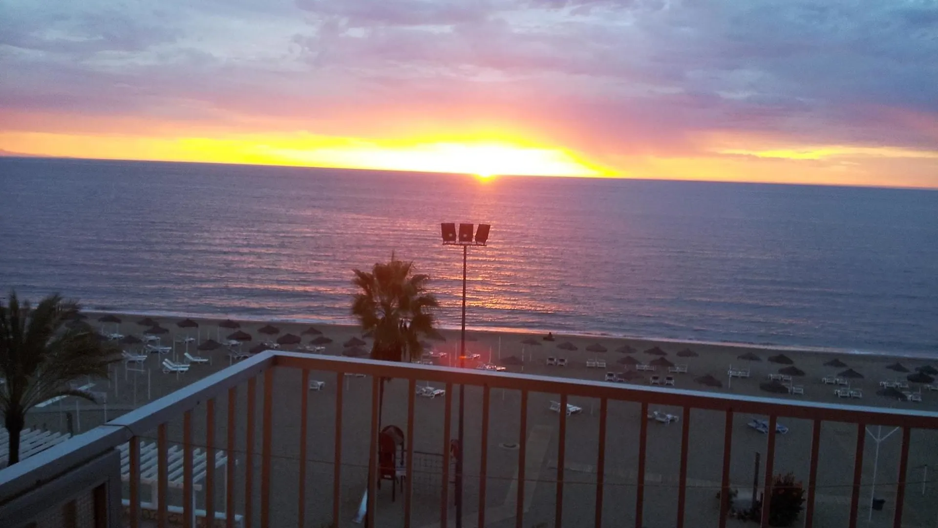 Apartment With 3 Bedrooms In Fuengirola, With Wonderful Sea View, Furn 0*, 푸엔히롤라 스페인
